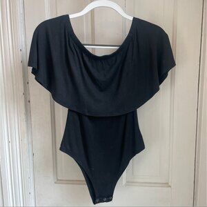 May & Maya off the shoulder black bodysuit - size Medium